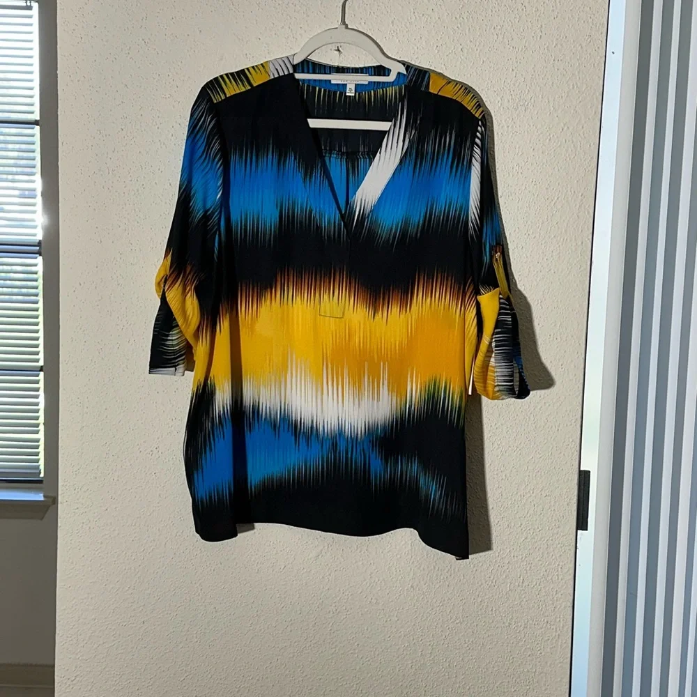 NWT Chaus NY  ladies Blouse Size Xl Blue, Blk & Yellow Pattern. - Picture 2 of 9